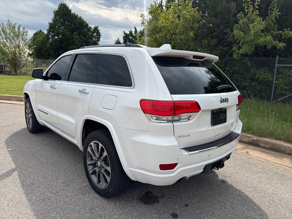 2018 Jeep Grand Cherokee Overland photo 2