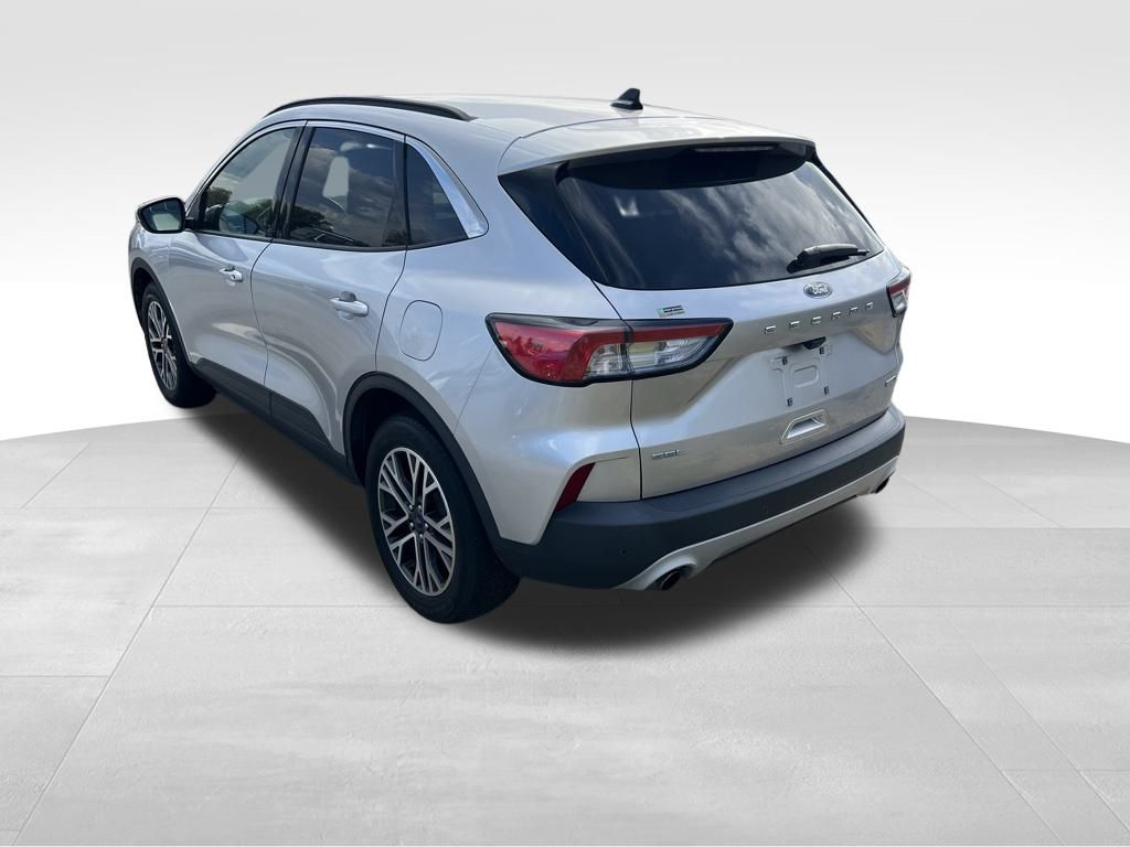 2020 Ford Escape SEL photo 3