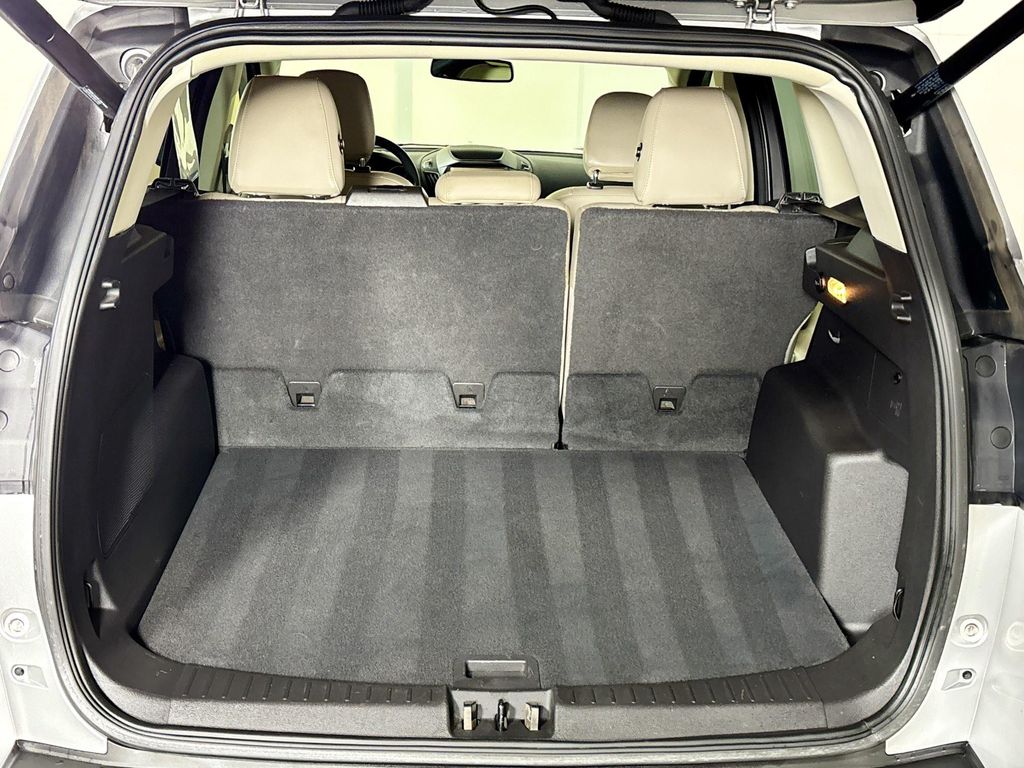 2019 Ford Escape Titanium photo 21