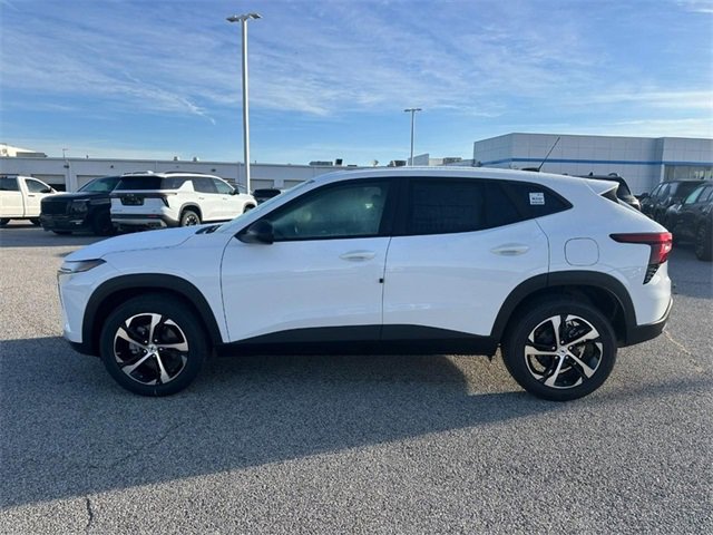 2026 Chevrolet Trax photo 2