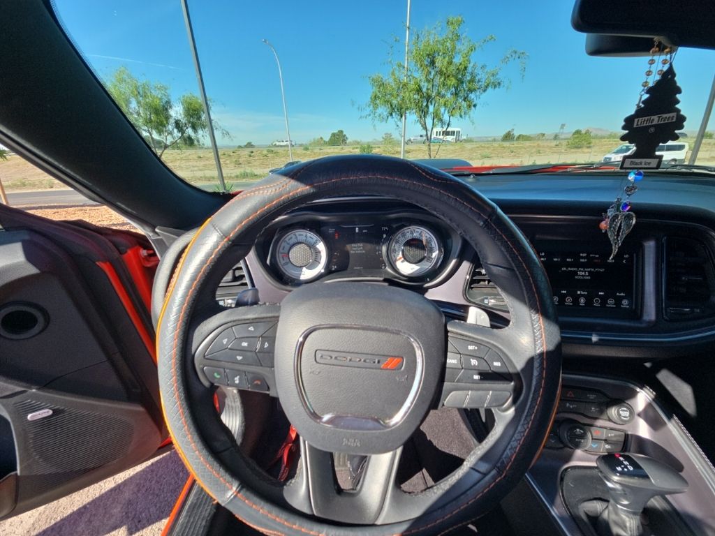 2018 Dodge Challenger R/T photo 9