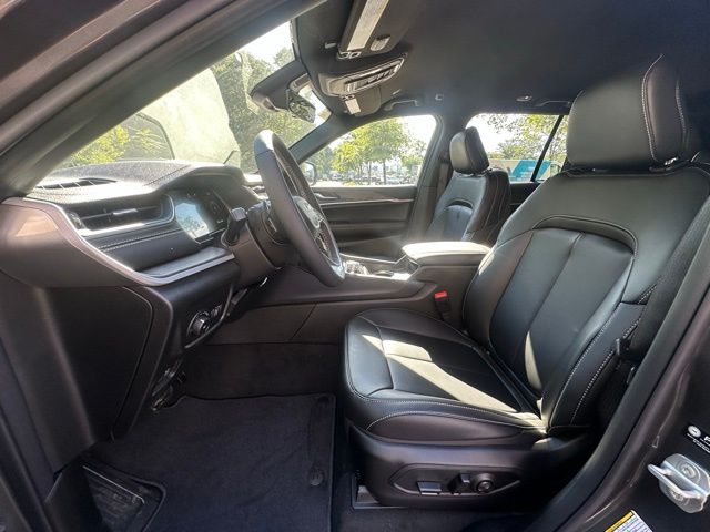 2025 Jeep Grand Cherokee Limited photo 20