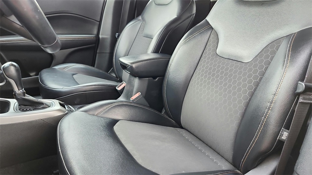 2017 Jeep Compass Latitude photo 10