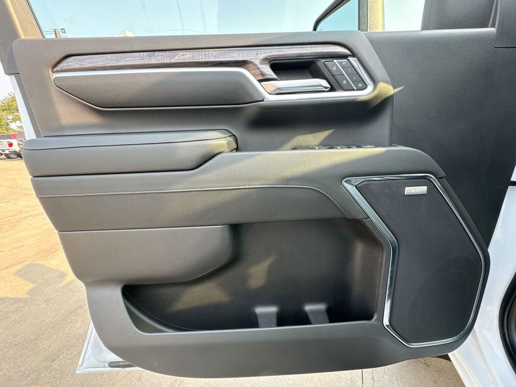 2024 Chevrolet Silverado 2500HD LTZ photo 21
