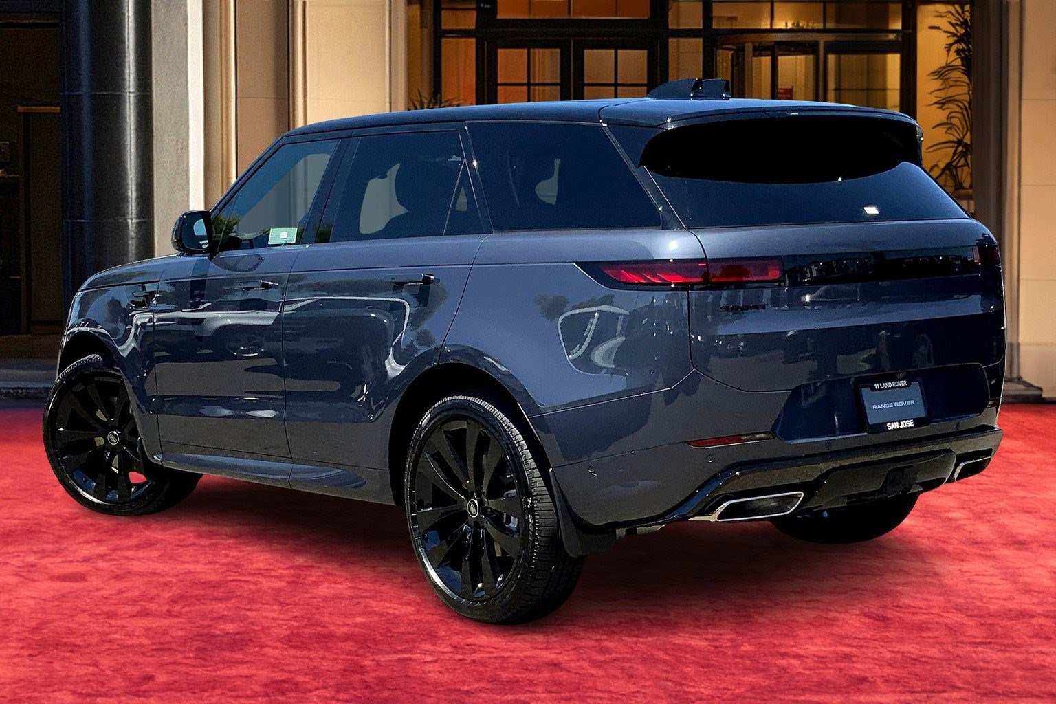 2025 Land Rover Range Rover Sport P400 Dynamic SE photo 3