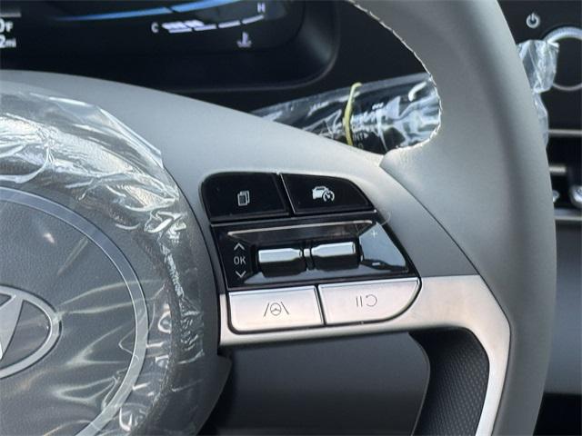 2025 Hyundai Elantra SEL Sport photo 25