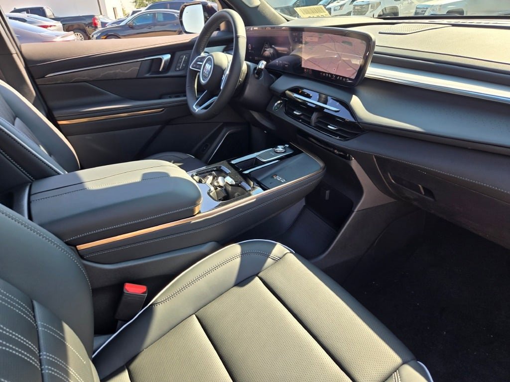 2026 Buick Enclave Avenir photo 5