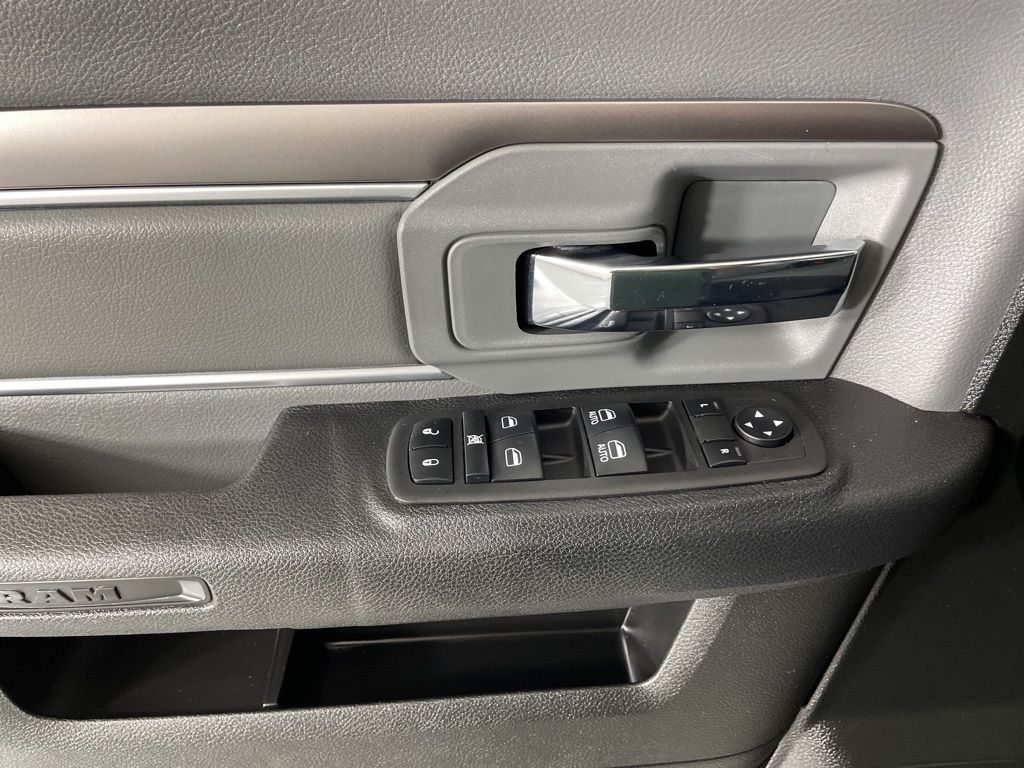 2023 Ram 1500 Classic SLT photo 16