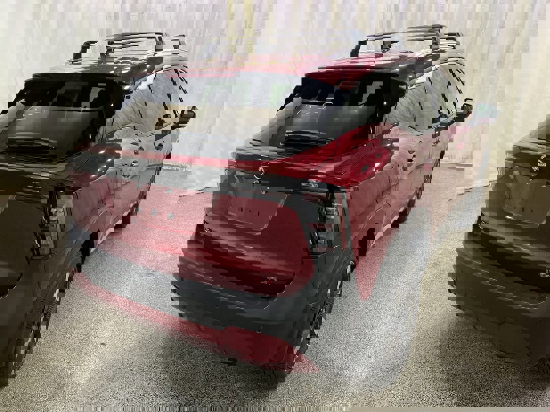 2026 Nissan Kicks SR photo 4