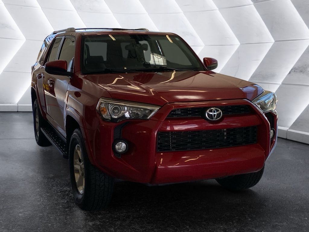 2016 Toyota 4Runner SR5's photo