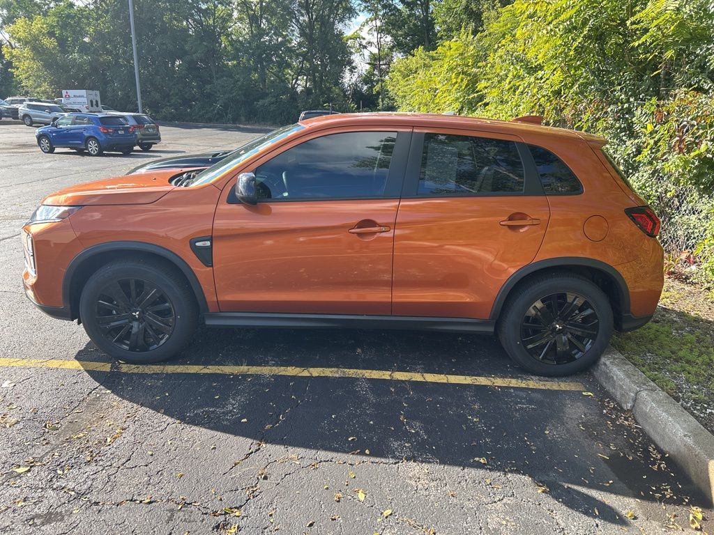 2024 Mitsubishi Outlander Sport LE photo 5