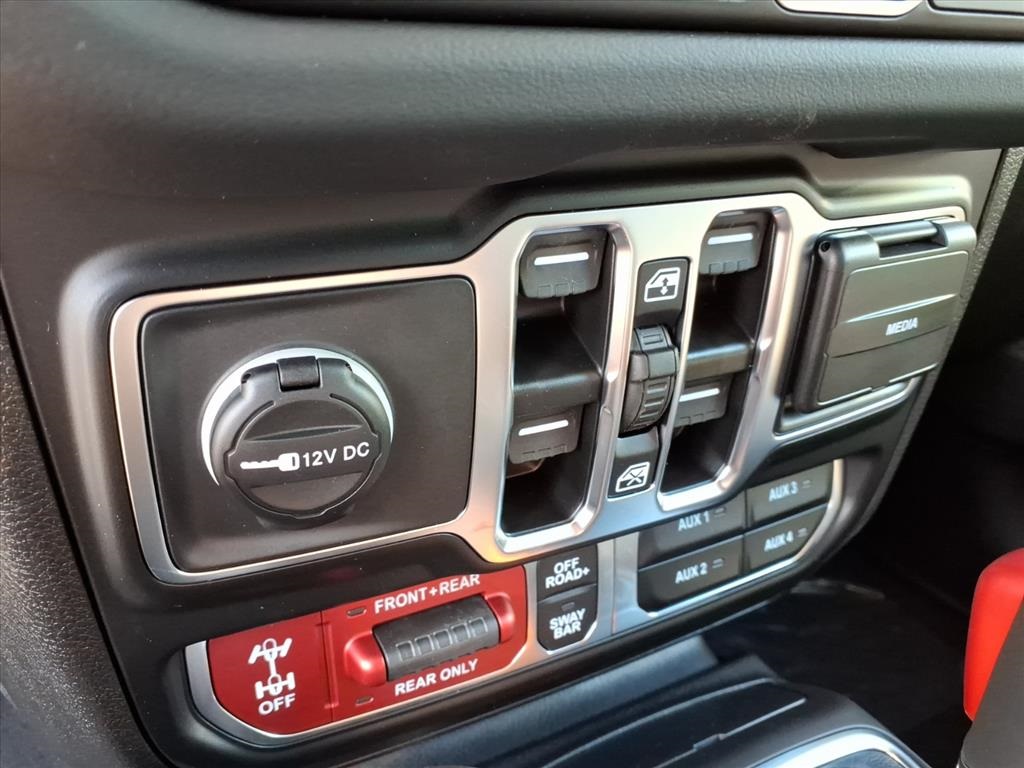 2025 Jeep Wrangler Rubicon photo 17