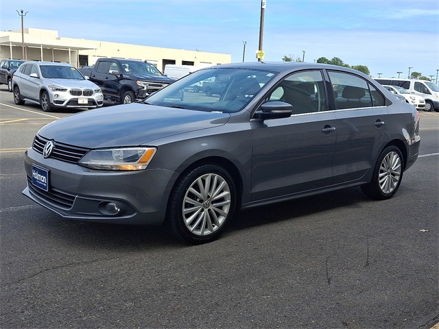 2011 Volkswagen Jetta SEL photo 4
