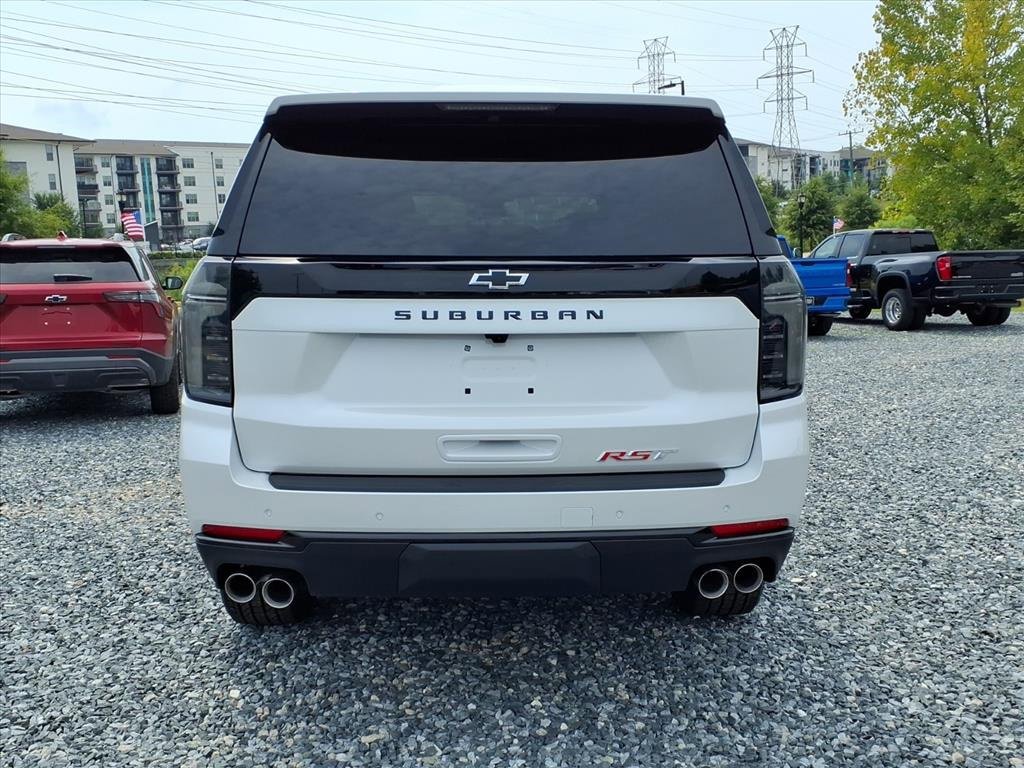 2025 Chevrolet Suburban RST photo 13