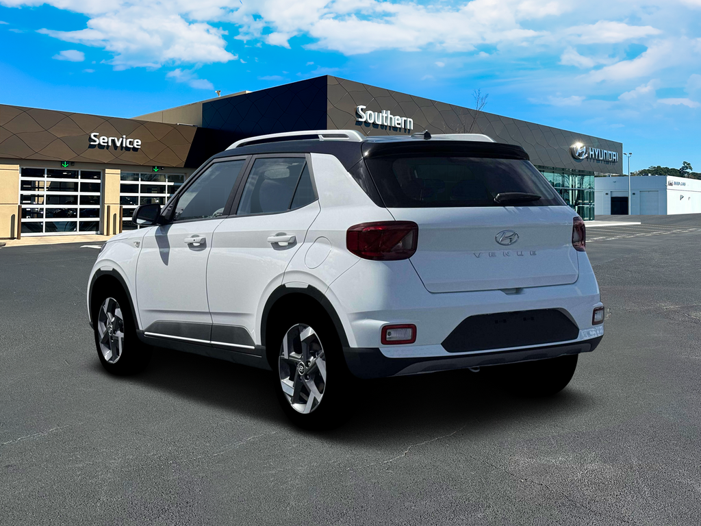 2026 Hyundai Venue SEL photo 4