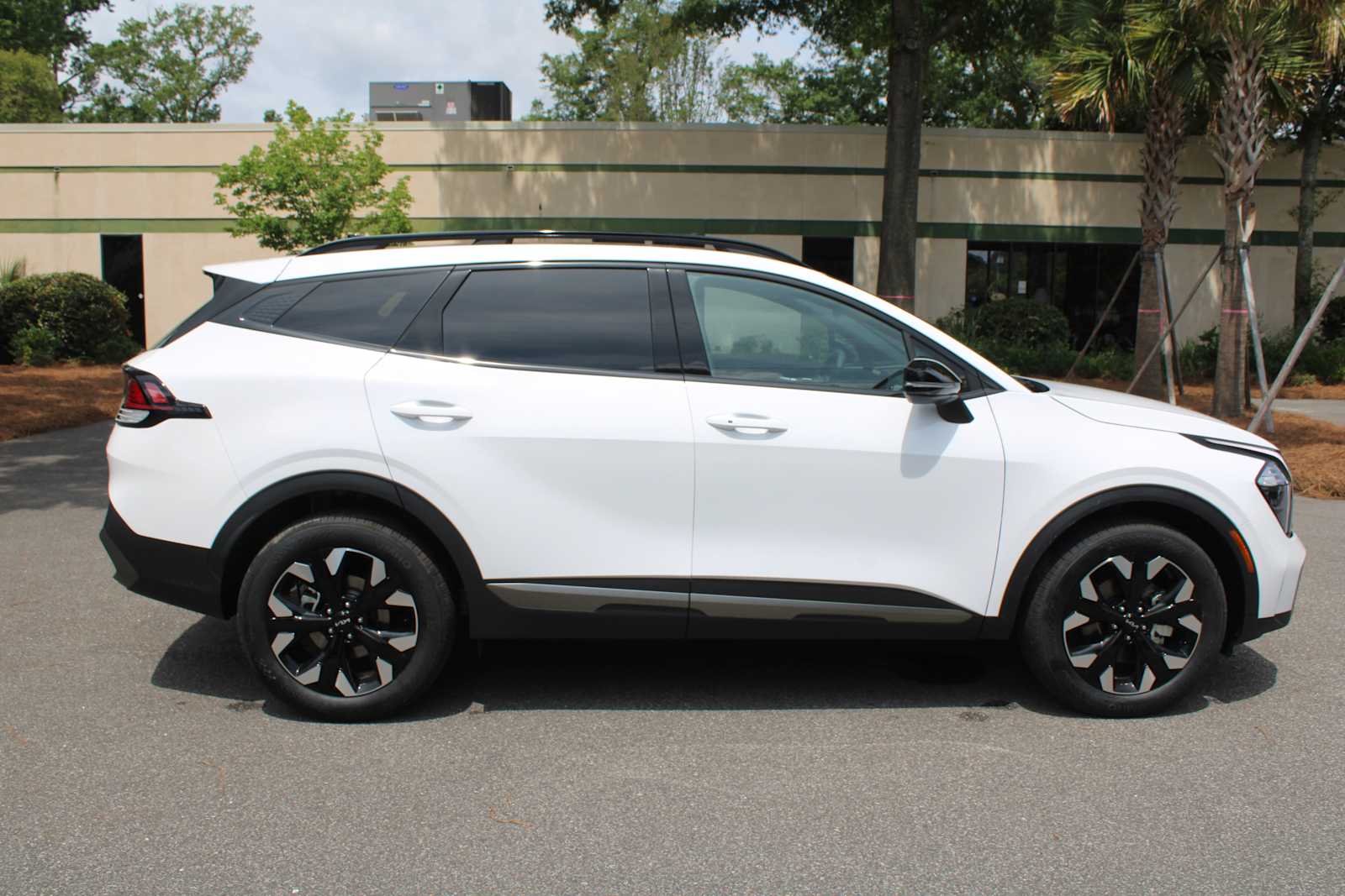 2025 Kia Sportage X-Line photo 4