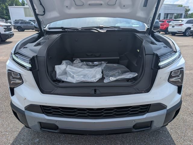 2025 Chevrolet Silverado EV LT photo 28