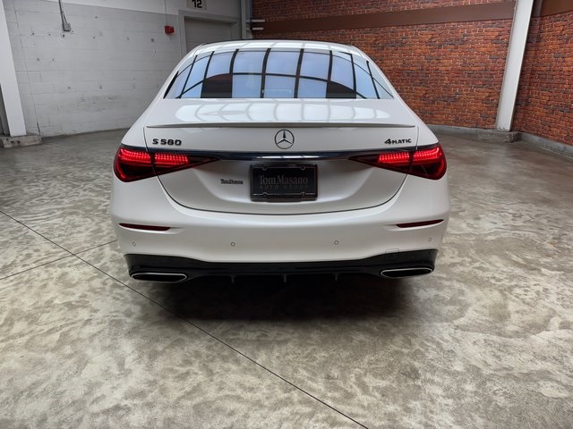 2022 Mercedes Benz S 580 4MATIC photo 4