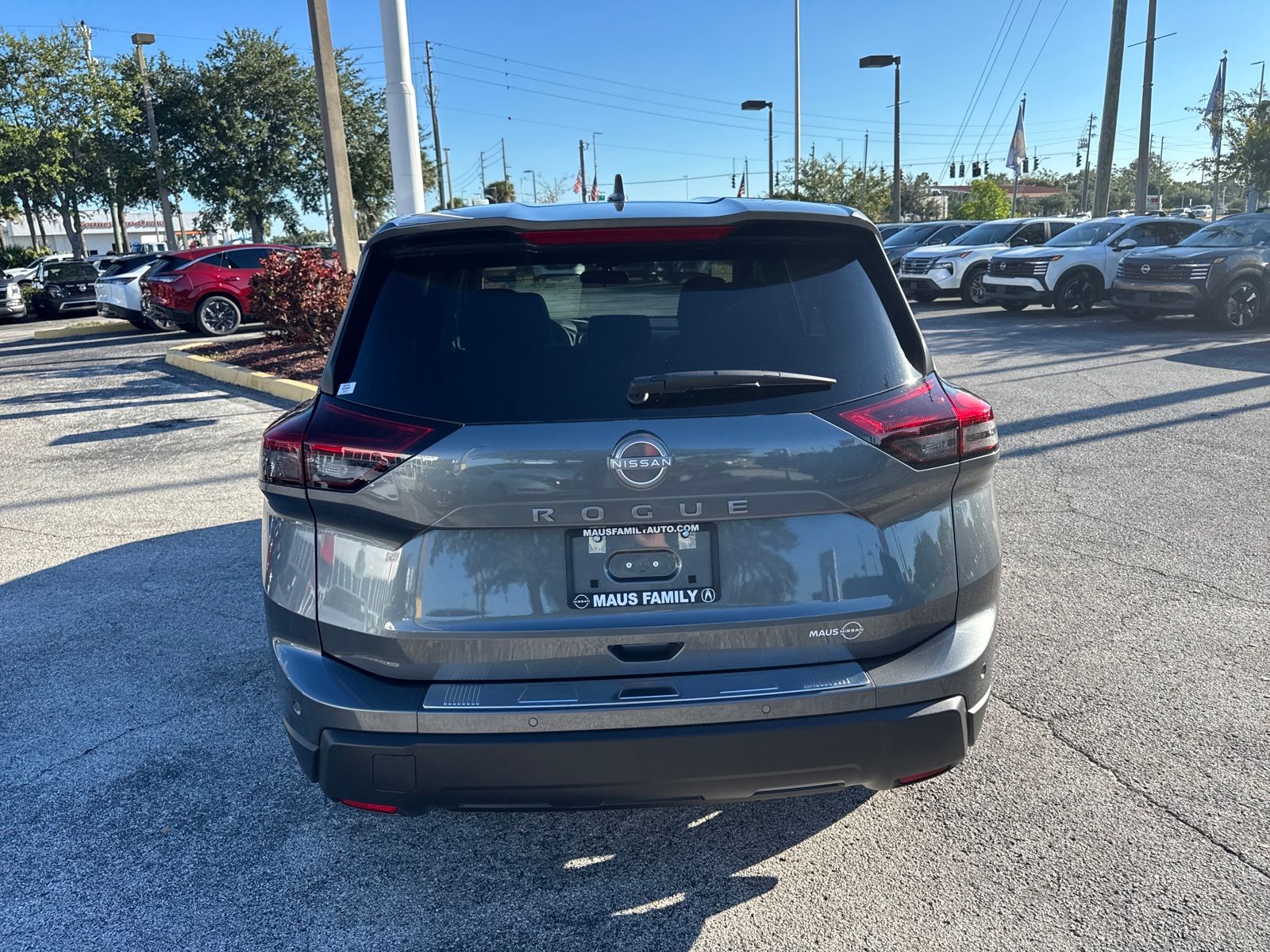 2026 Nissan Rogue SV photo 4