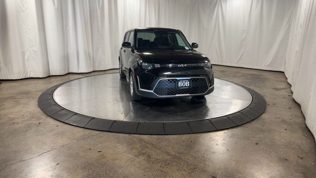 2025 Kia Soul S photo 3