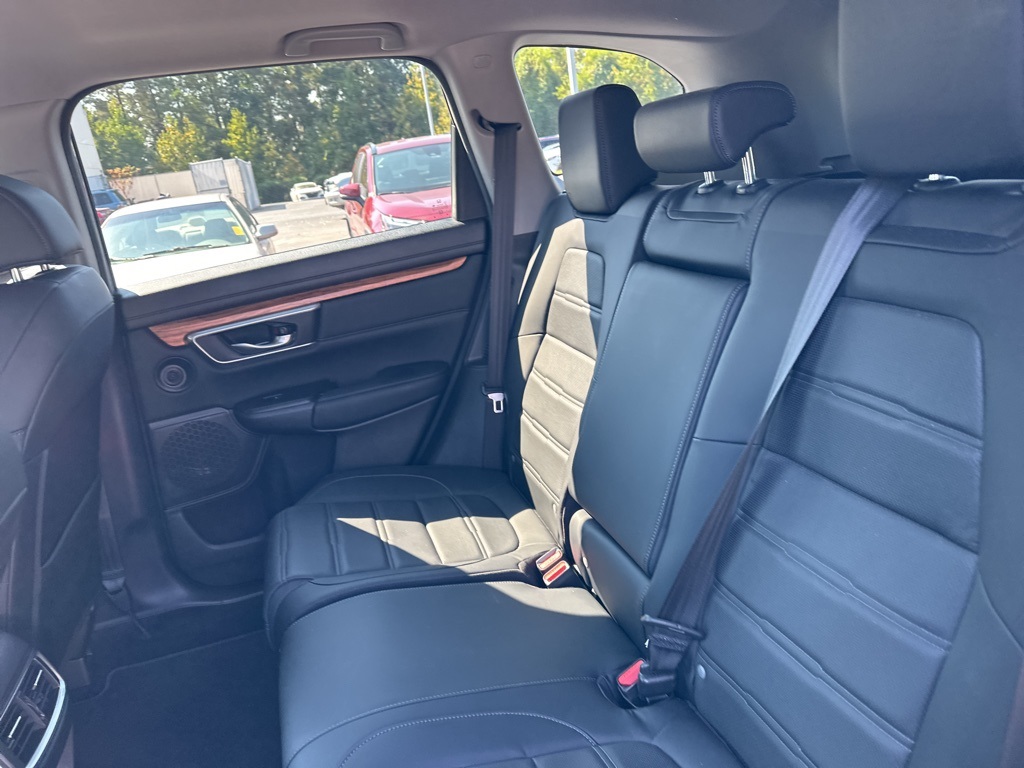 2022 Honda CR-V Hybrid Touring photo 11