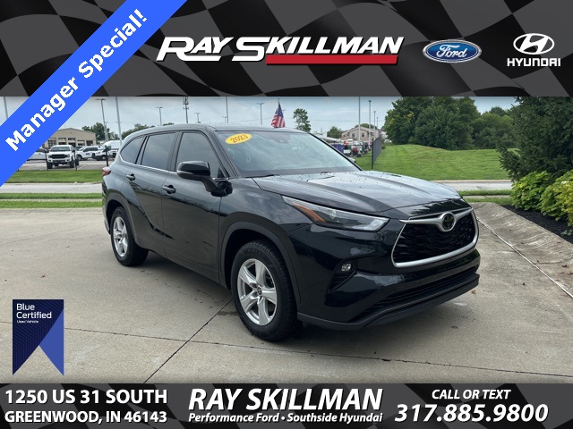 2023 Toyota Highlander LE's photo