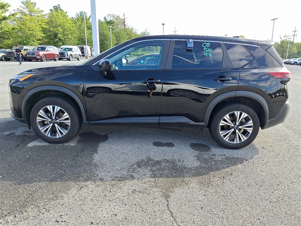 2023 Nissan Rogue SV photo 4