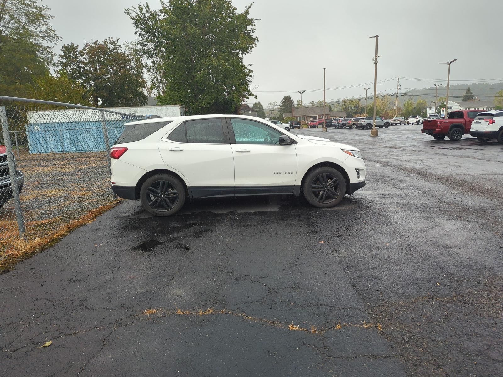 2021 Chevrolet Equinox LT photo 4