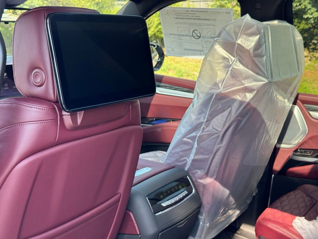 2026 Cadillac Escalade ESV Luxury photo 22