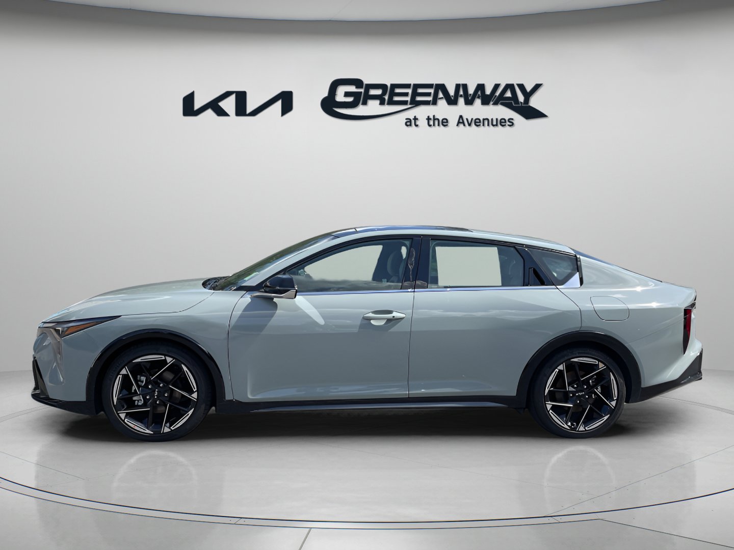 2025 Kia K4 GT-Line photo 2