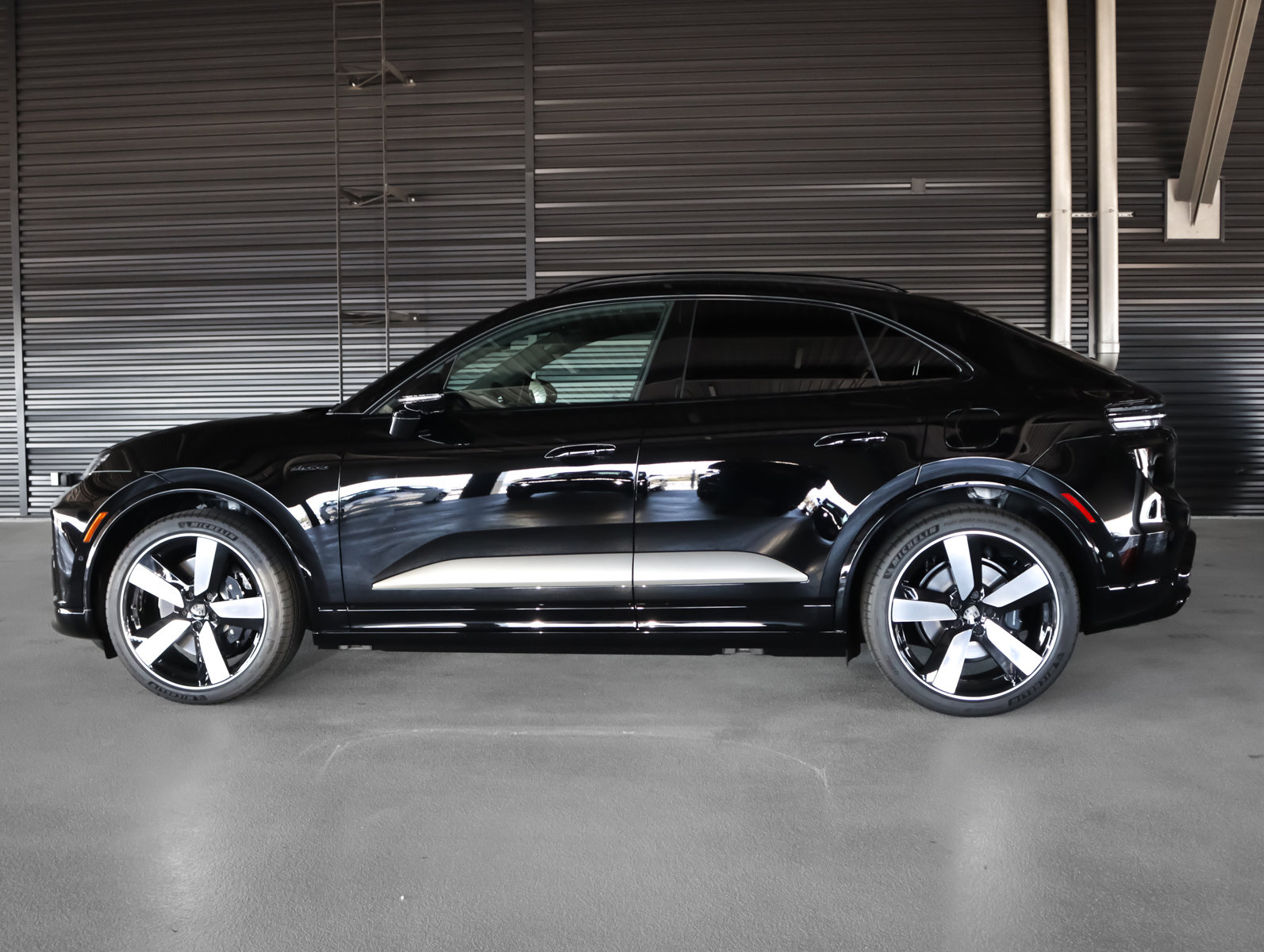 Used 2025 Porsche Macan Turbo Electric with VIN WP1AC2XA7SL176269 for sale in Ontario, CA