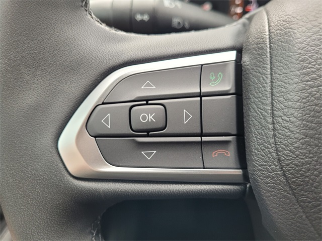 2025 Jeep Compass Latitude photo 25