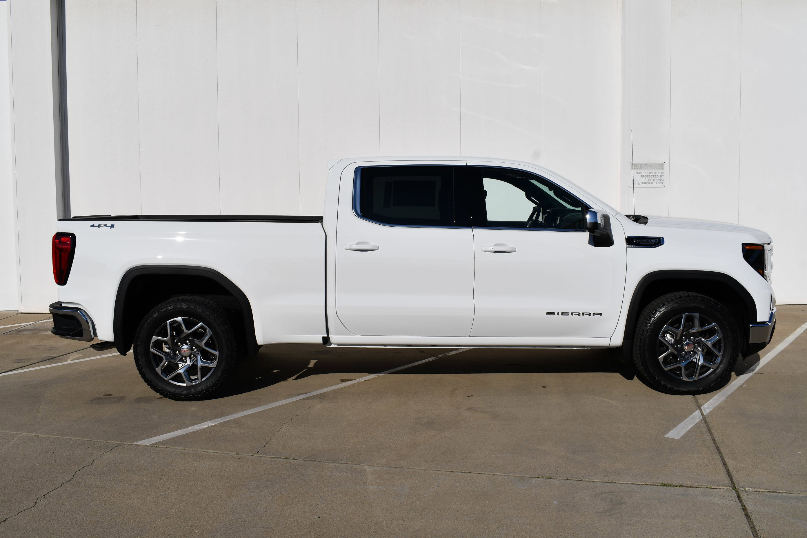 2026 Gmc Sierra 1500 SLE photo 4