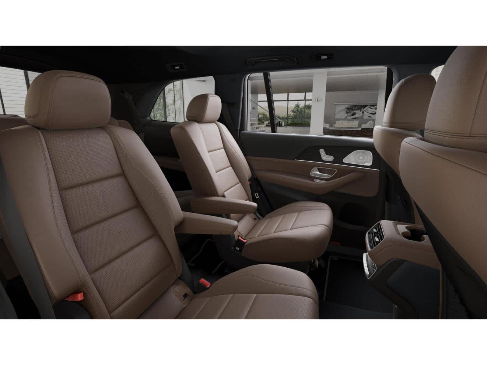 2026 Mercedes Benz GLS 450 4MATIC photo 4