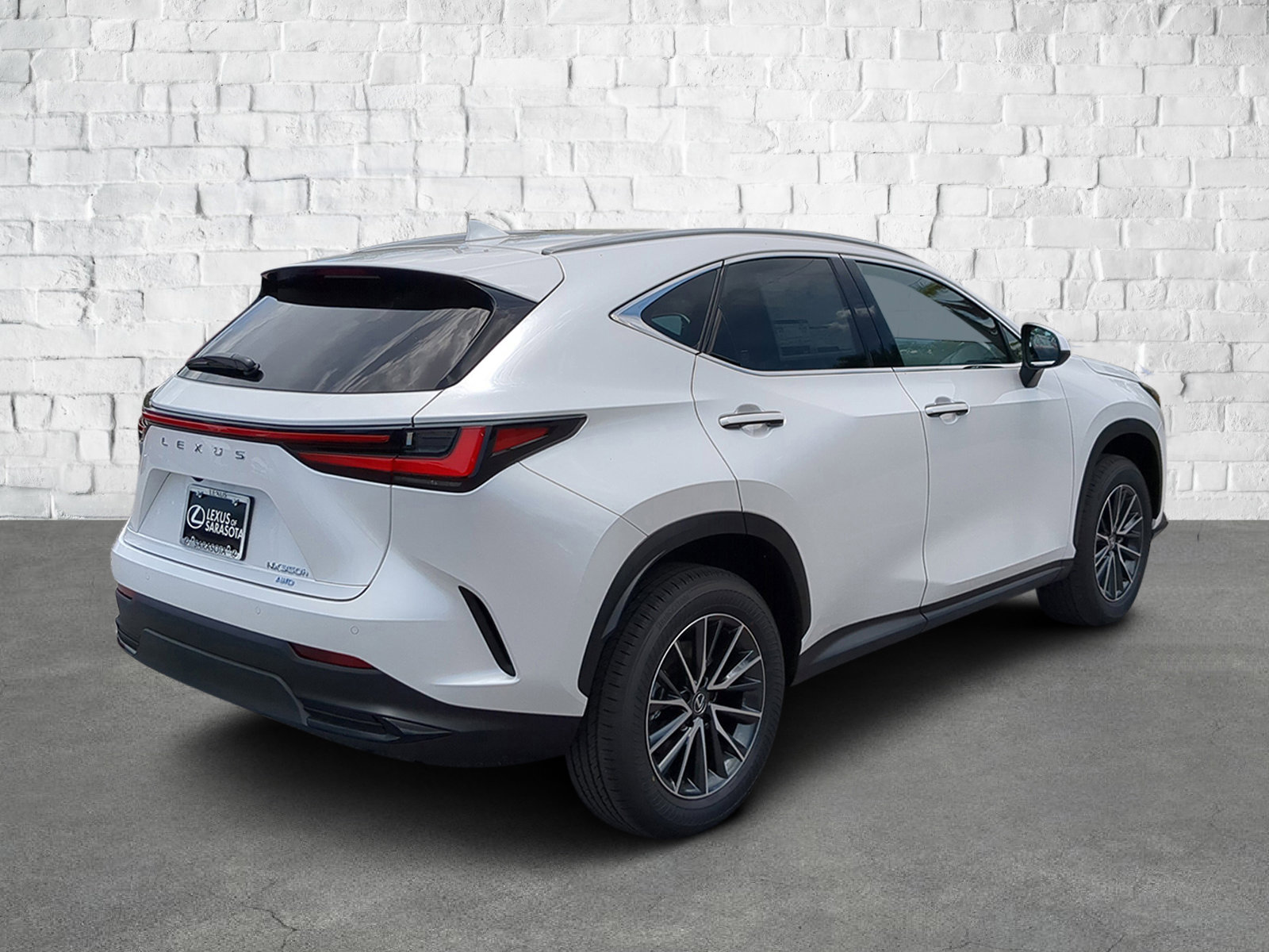 2025 Lexus NX 350h photo 4
