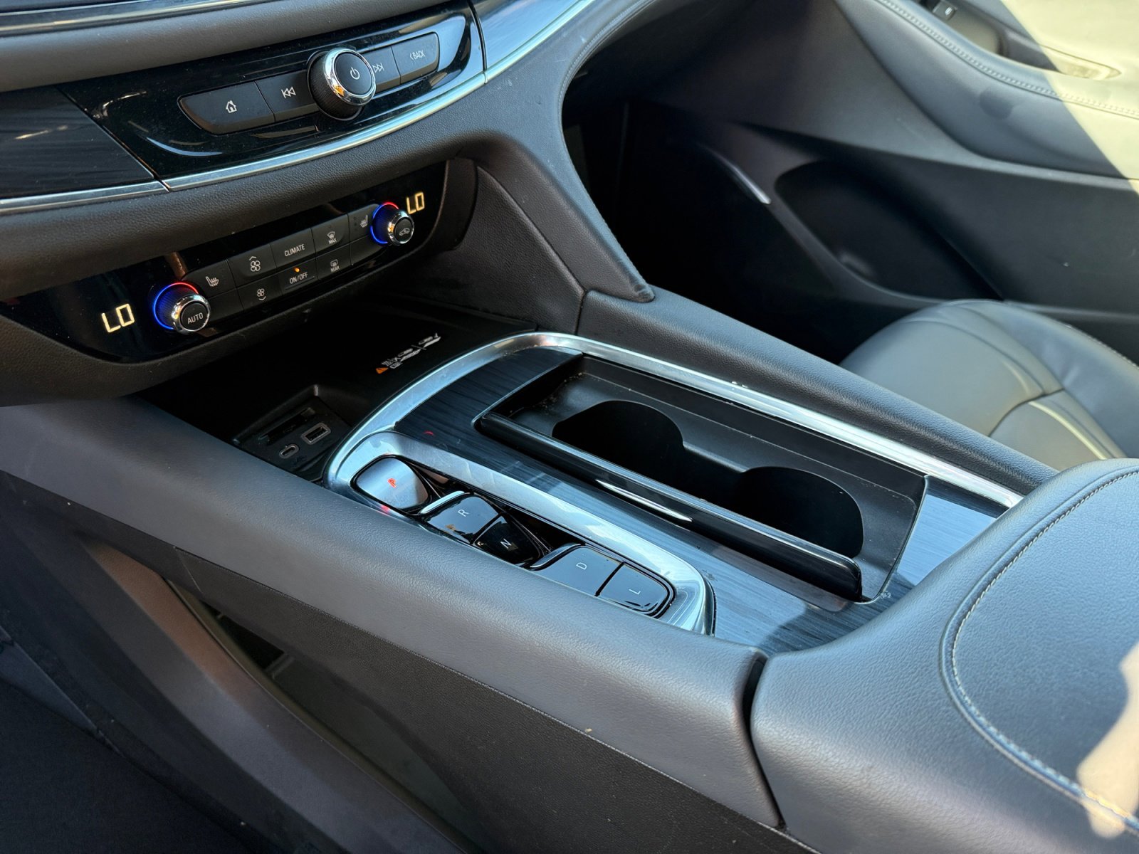 2022 Buick Enclave Essence photo 13