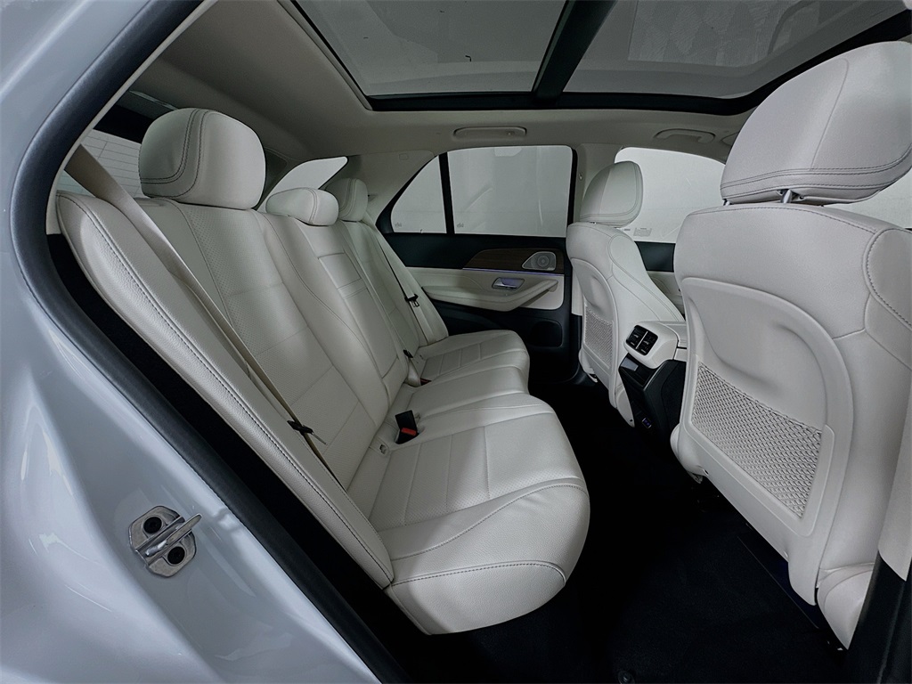2026 Mercedes Benz GLE 450 4MATIC photo 24