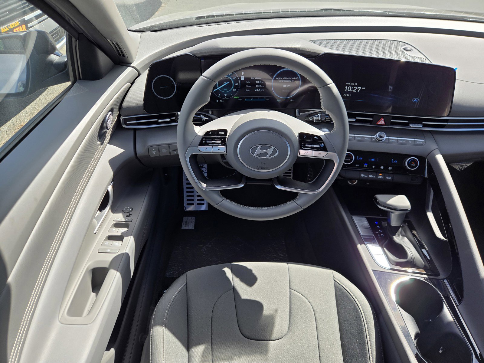 2025 Hyundai Elantra Hybrid SEL Sport photo 4