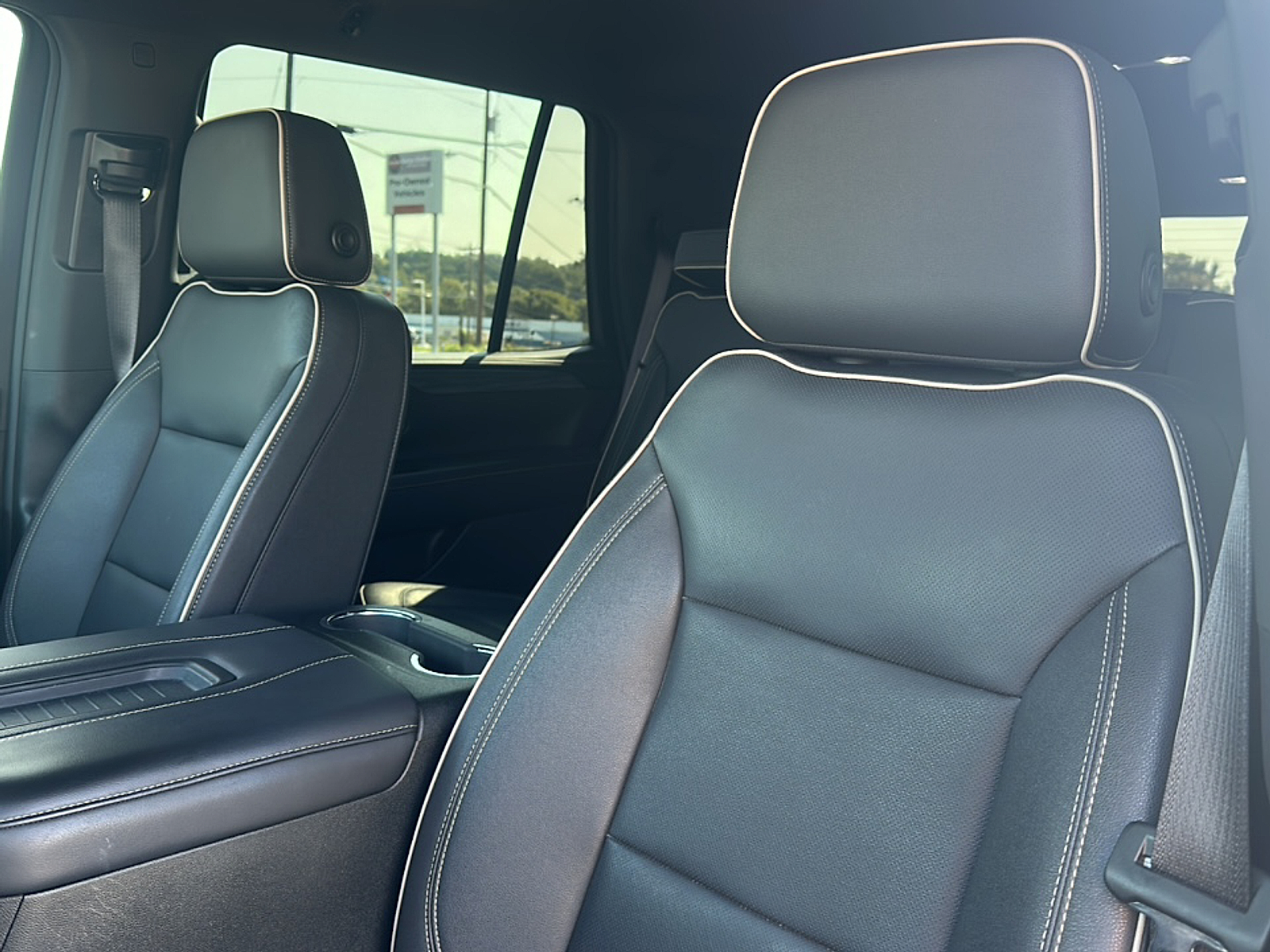2023 Gmc Yukon SLT photo 5