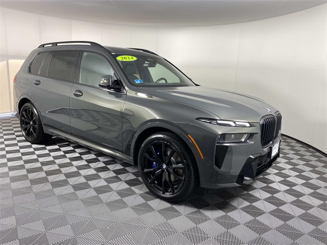 2024 BMW X7 40i's photo