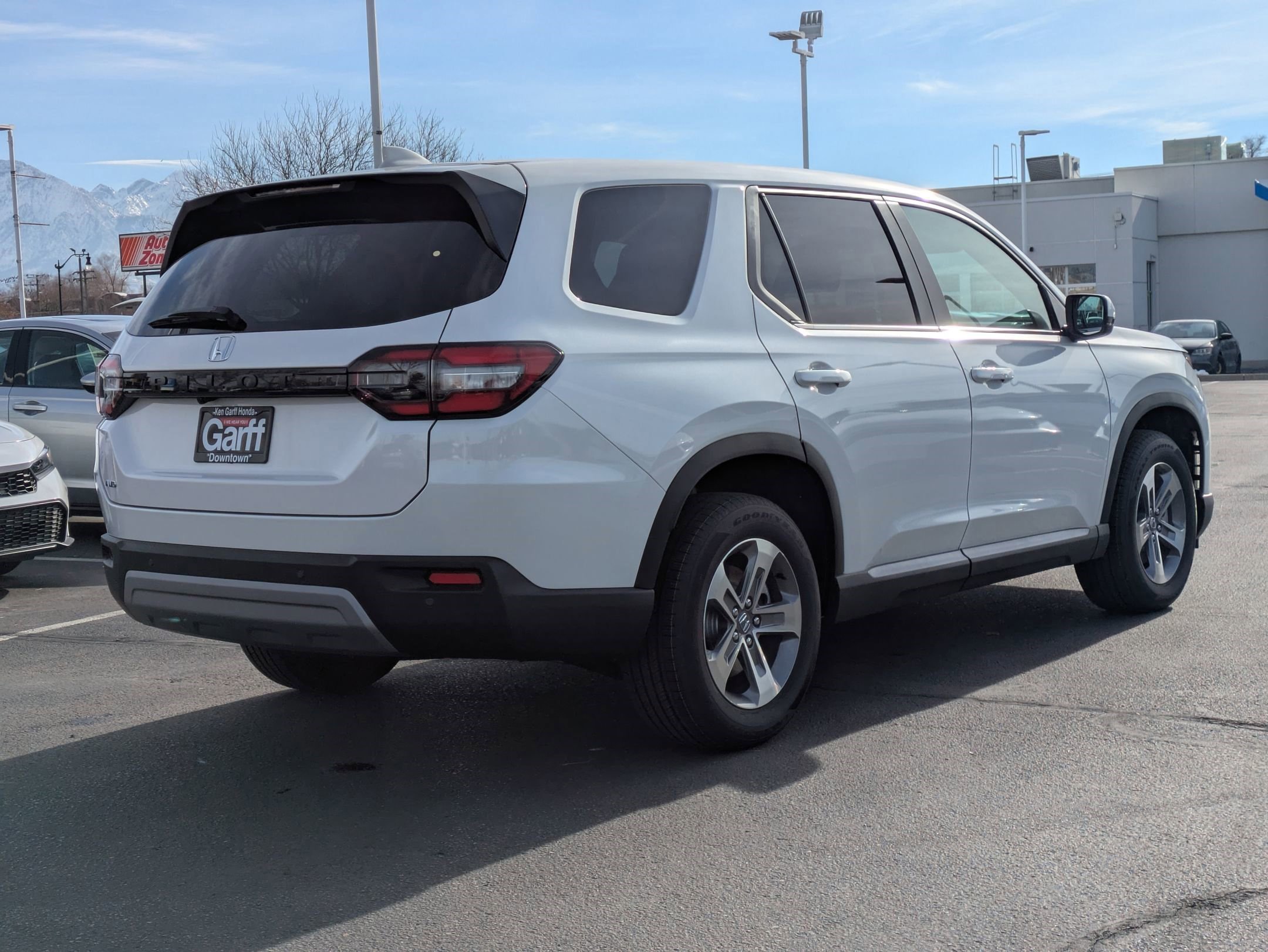 2025 Honda Pilot EX-L photo 3