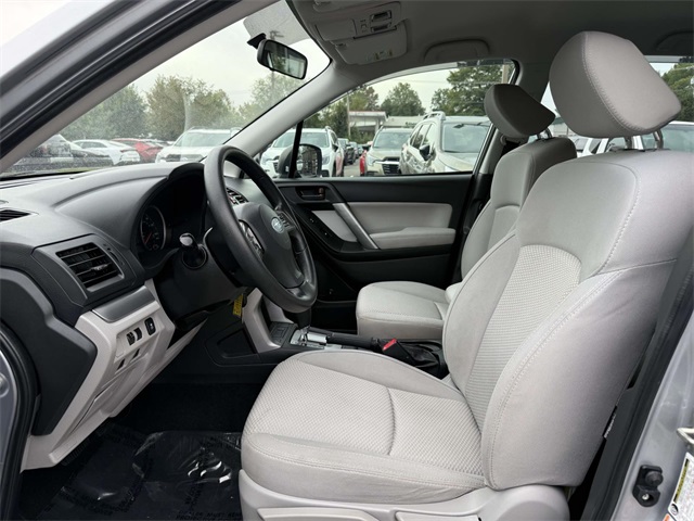 2014 Subaru Forester 2.5i photo 13