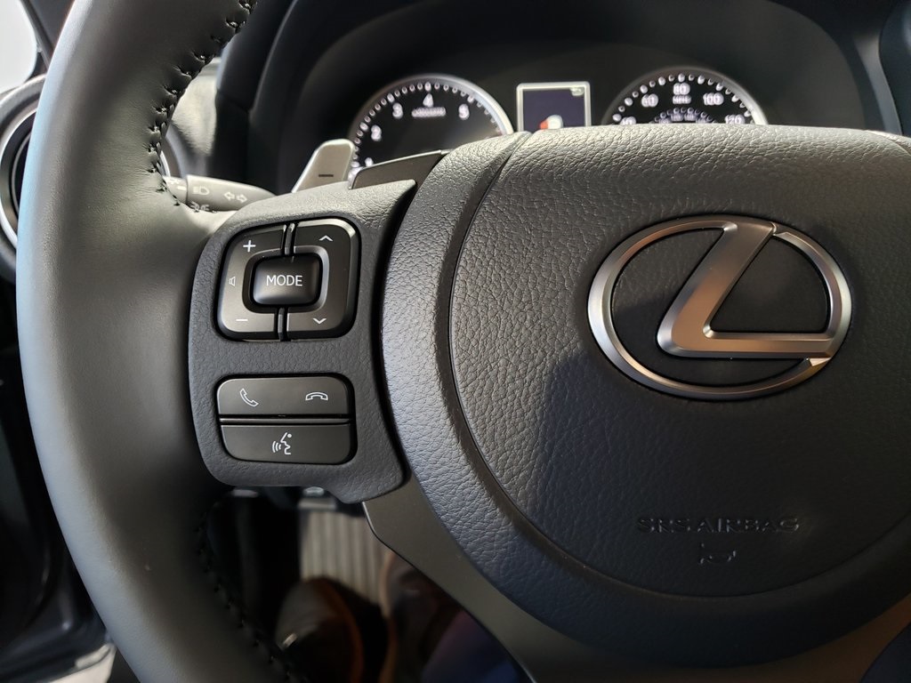 2025 Lexus IS 300 photo 15