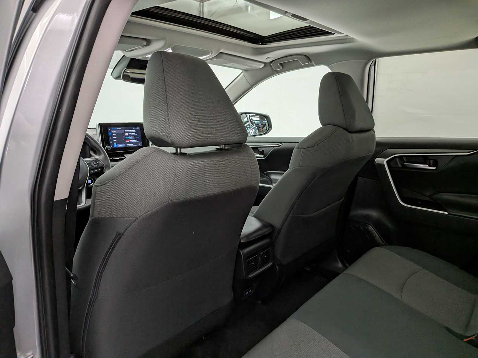 2023 Toyota RAV4 XLE photo 15