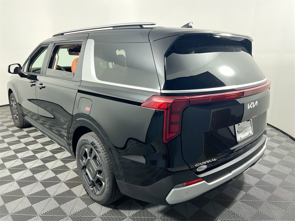 2026 Kia Carnival EX photo 7