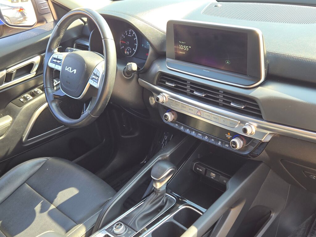 2022 Kia Telluride LX photo 5