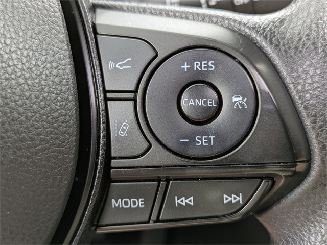 2019 Toyota RAV4 Hybrid XLE photo 13