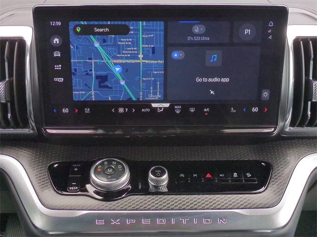 2025 Ford Expedition Platinum photo 18