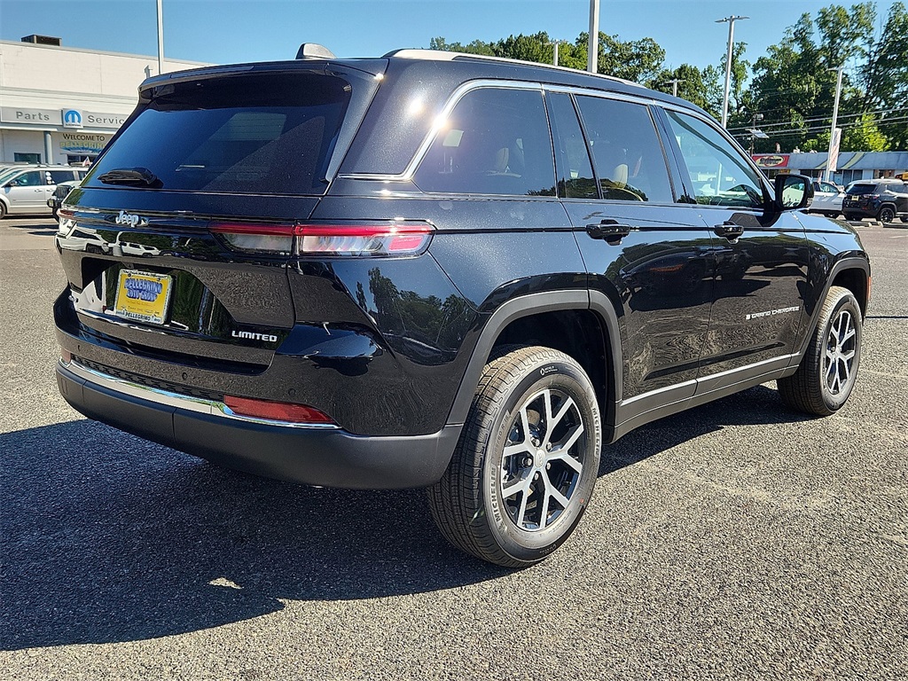 2025 Jeep Grand Cherokee Limited photo 2