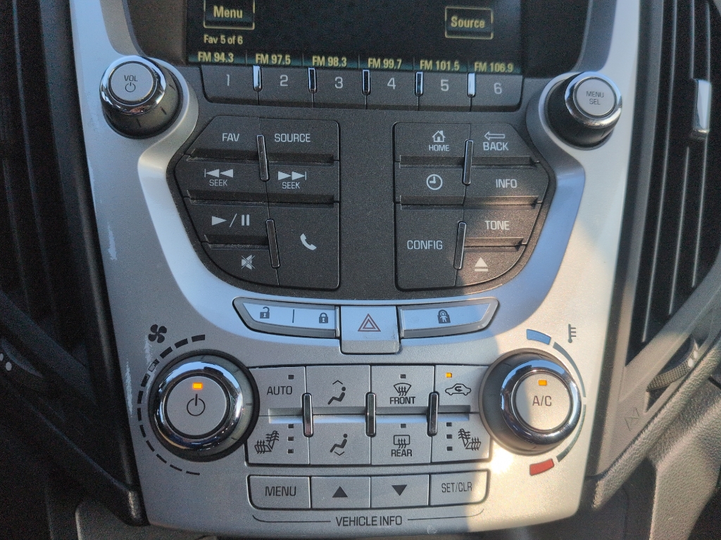2015 Chevrolet Equinox LT photo 10